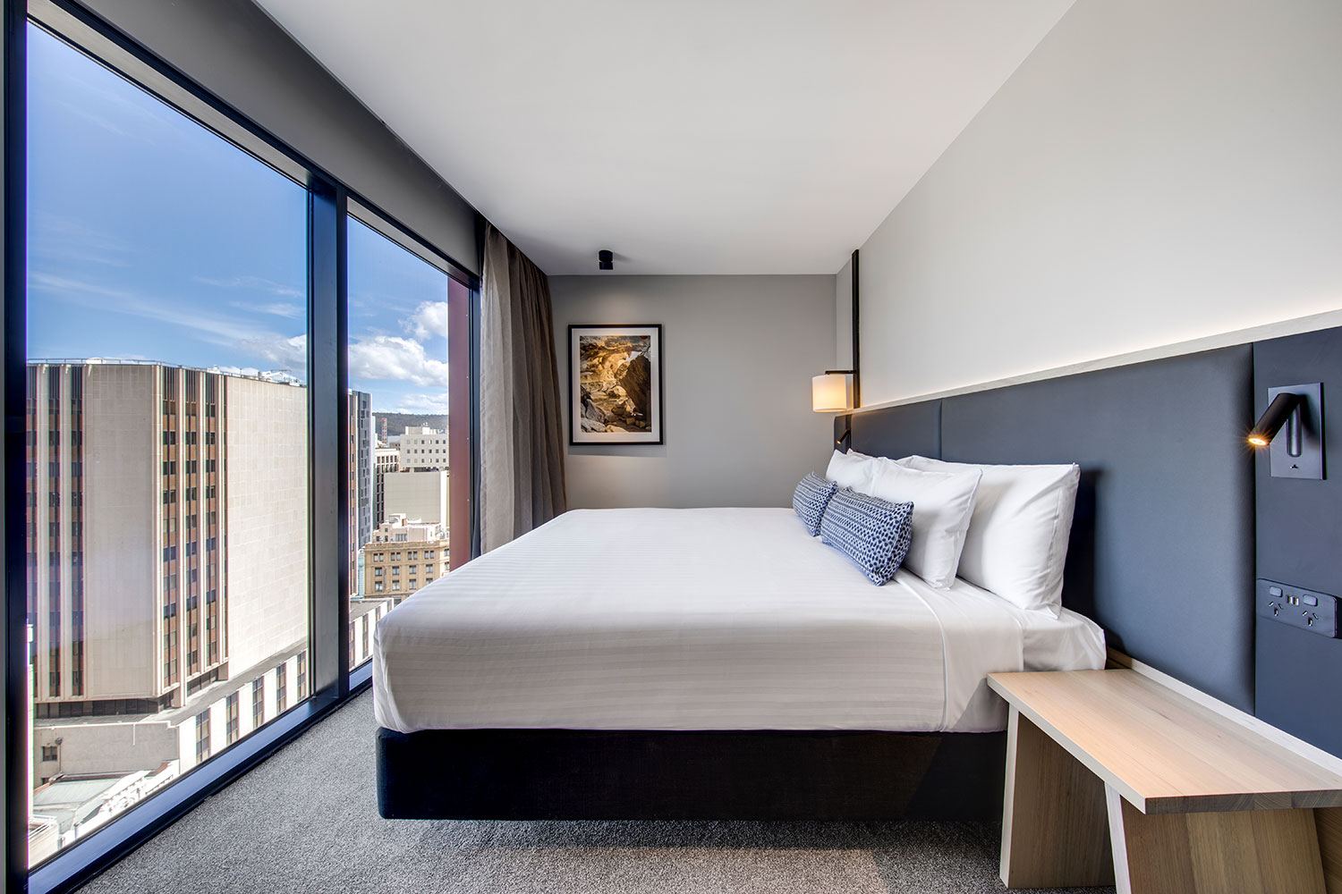 vibe hotel hobart two bedroom apartment king room 02 2020