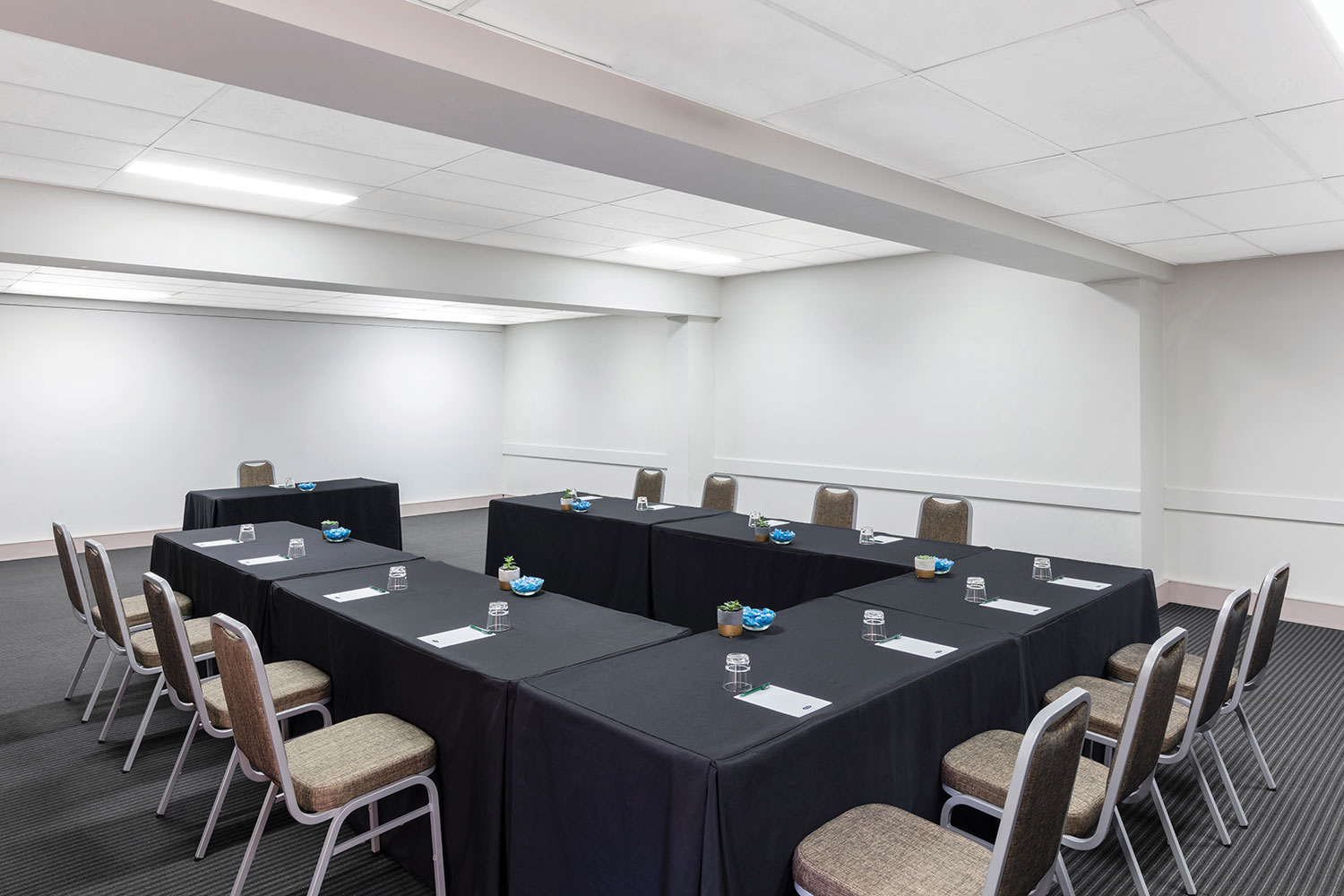 adina serviced apartments canberra kingston conference room u shape 02 2017