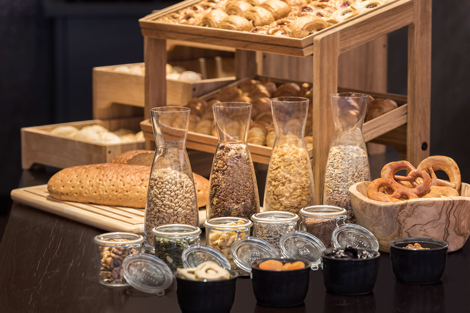 adina apartment hotel nuremberg breakfast