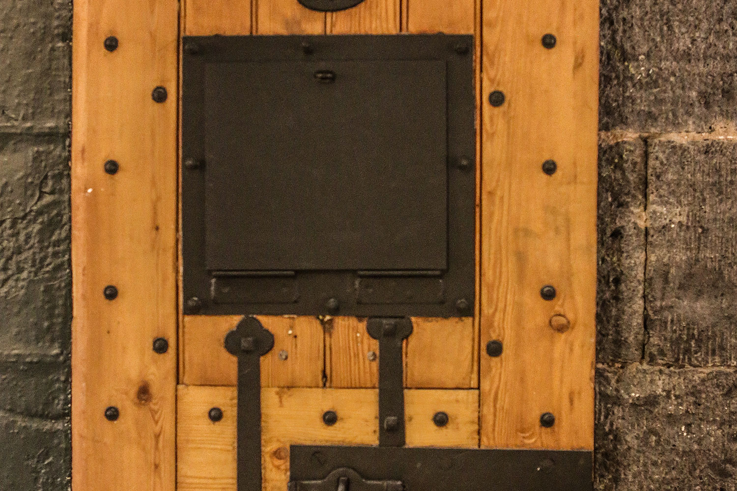 the interlude melbourne doorway 02 2023