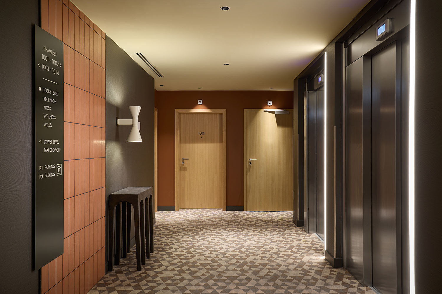 adina geneva_lift arrival_04 2023