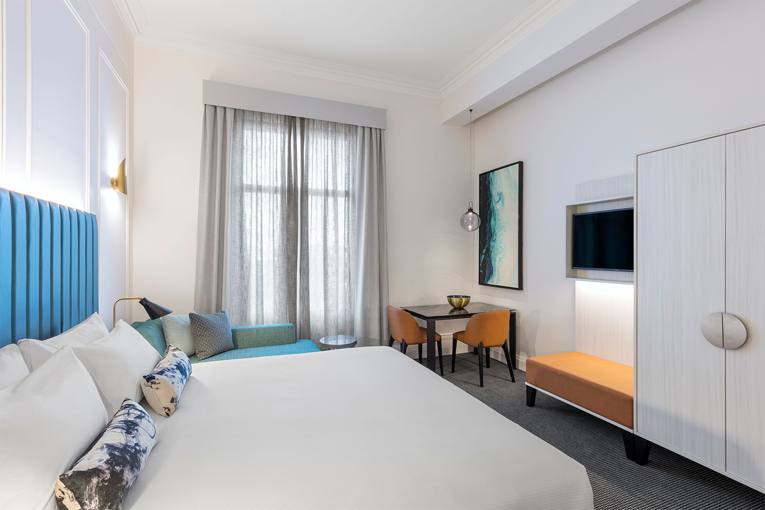 adina apartment hotel brisbane studio room bedroom king v2 02 2018