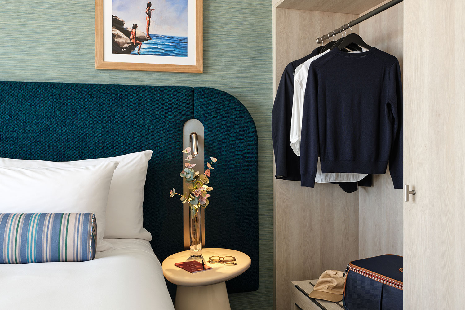adina sydney darling harbour one bedroom apartment accelerated room 2026