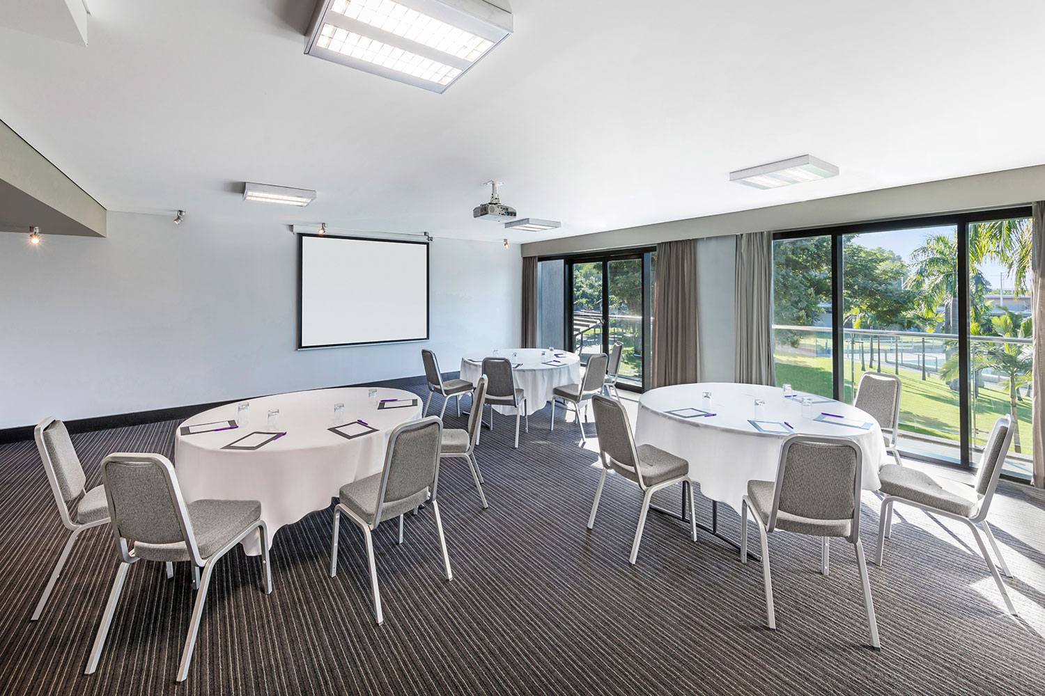 adina apartment hotel vibe hotel darwin waterfront conference room neptuna cabaret 02 2016