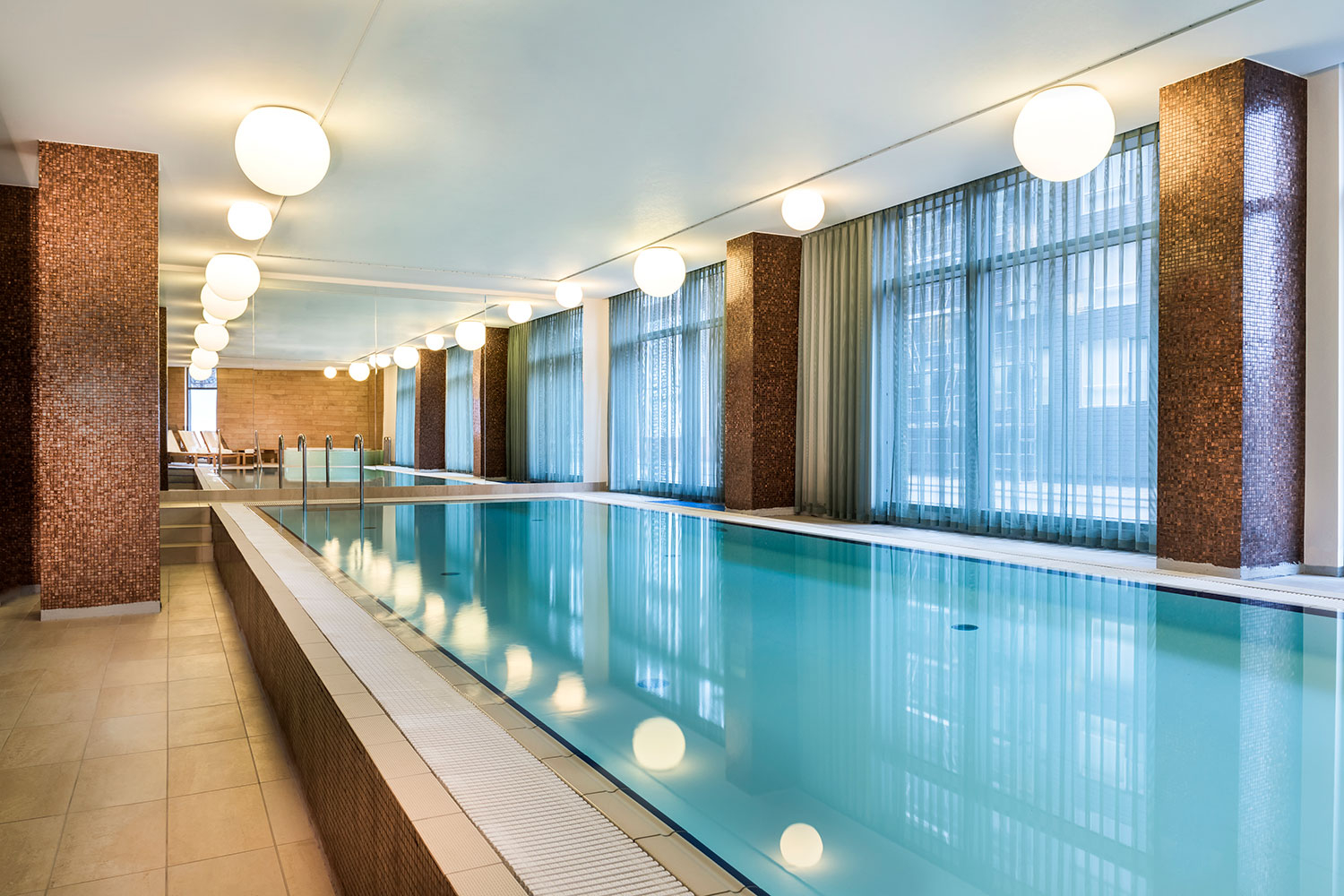 adina apartment hotel copenhagen pool 01 2018