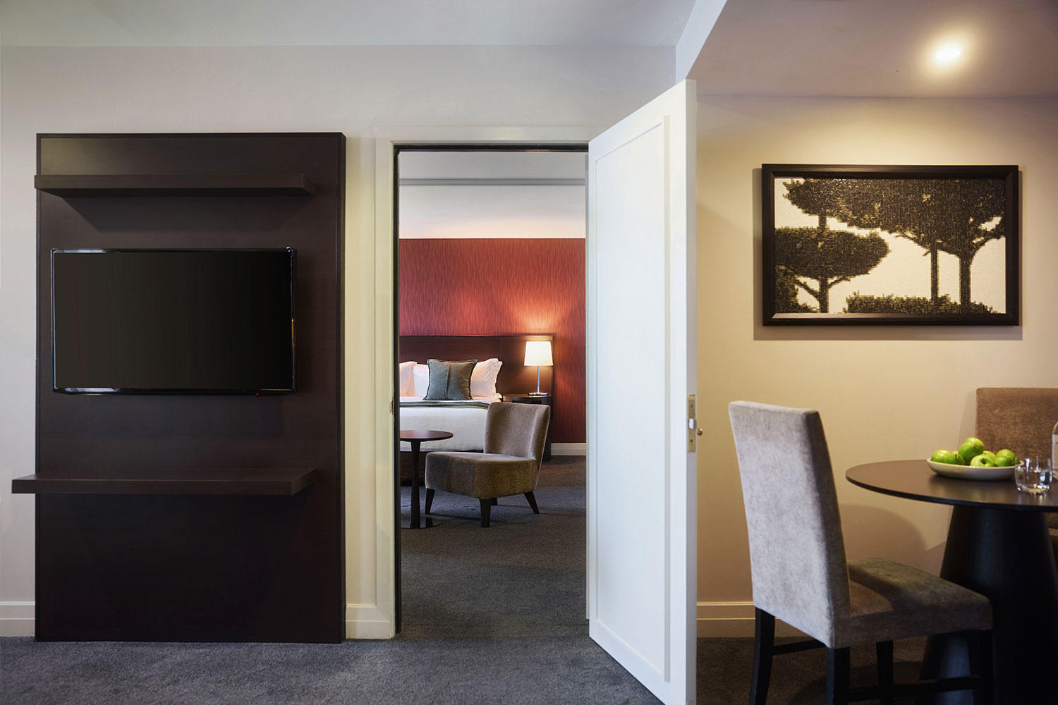rendezvous queenstown interconnecting 2 bed studio lake view 2026 shot 20