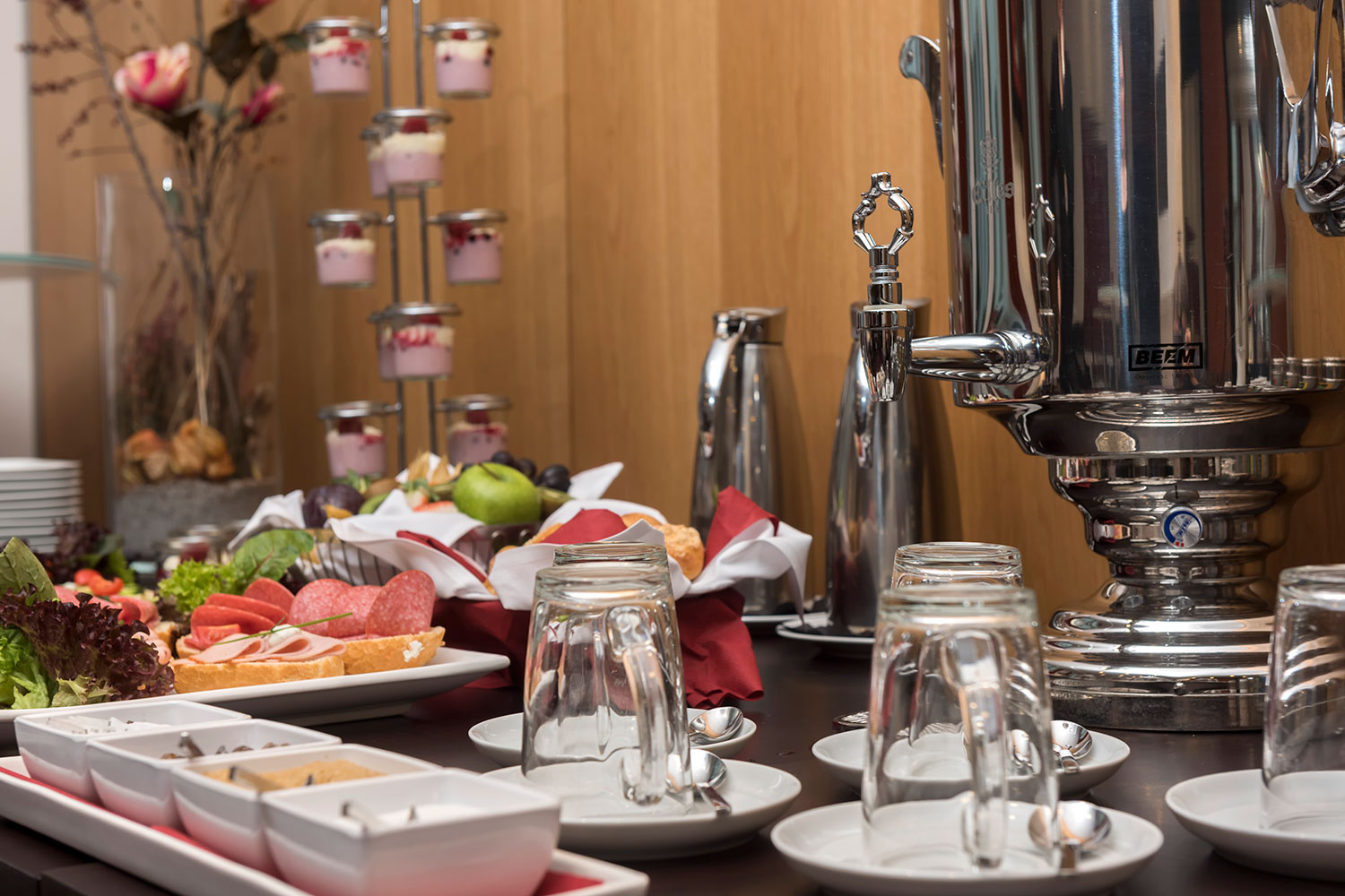 adina apartment hotel berlin checkpoint charlie details 23