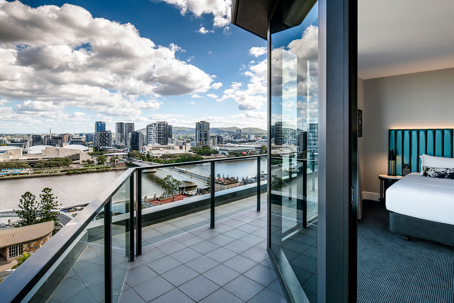 adina apartment hotel brisbane three bedroom penthouse balcony 01 2021