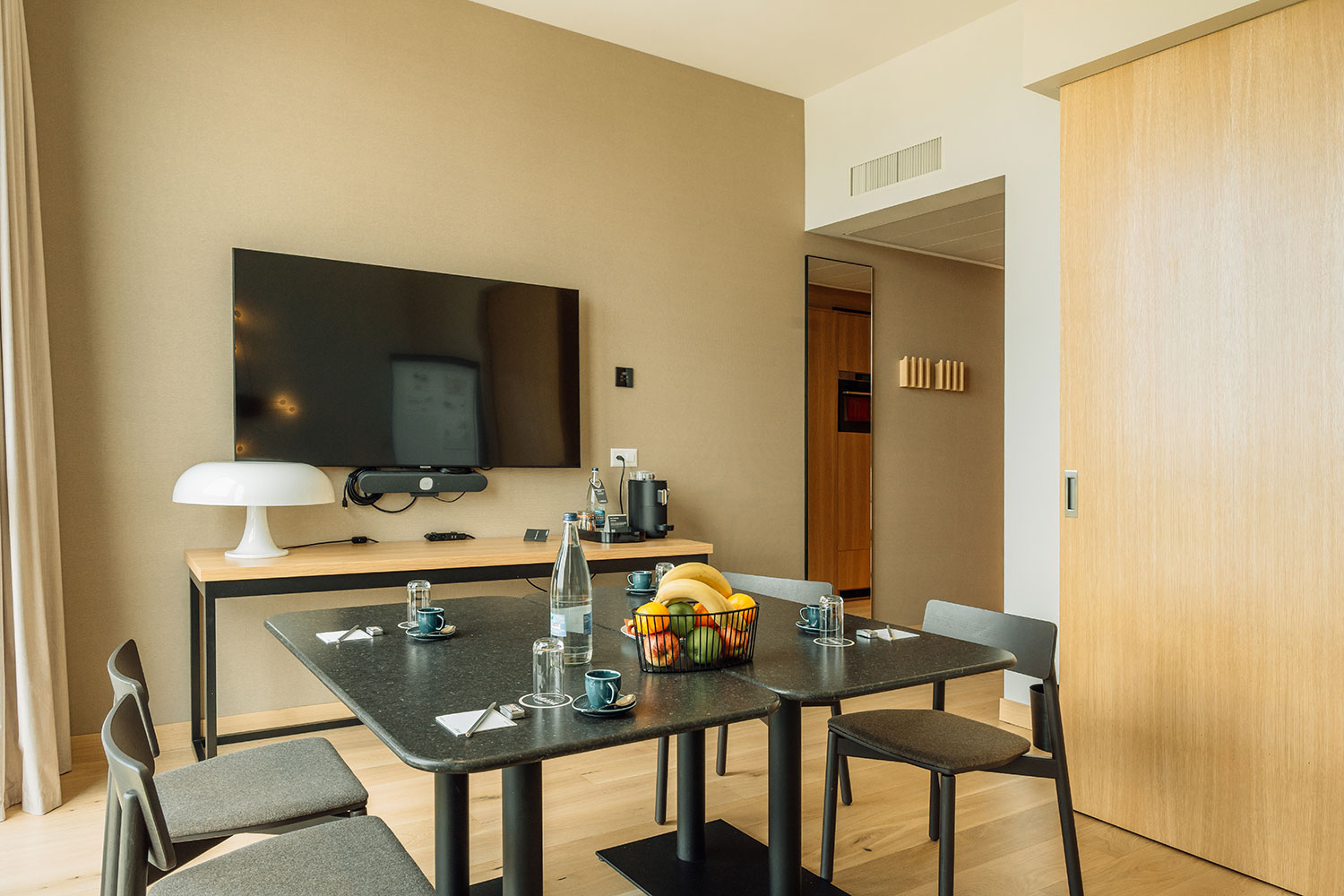 adina geneva_meeting_04 2024