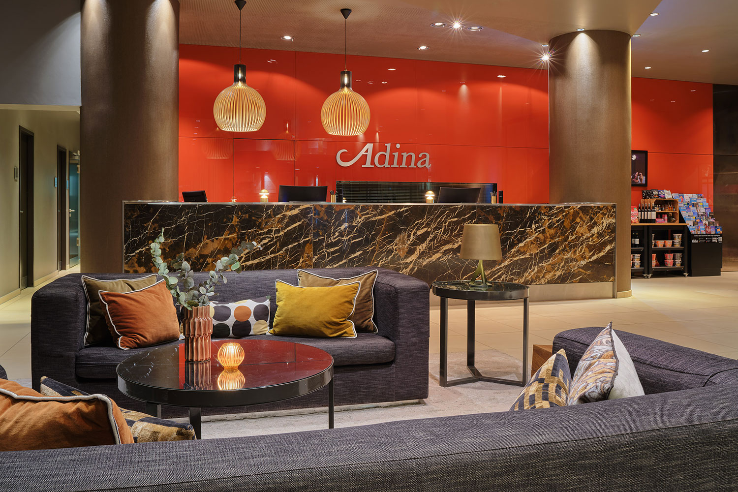 adina apartment hotel frankfurt neue oper lobby 11 2022