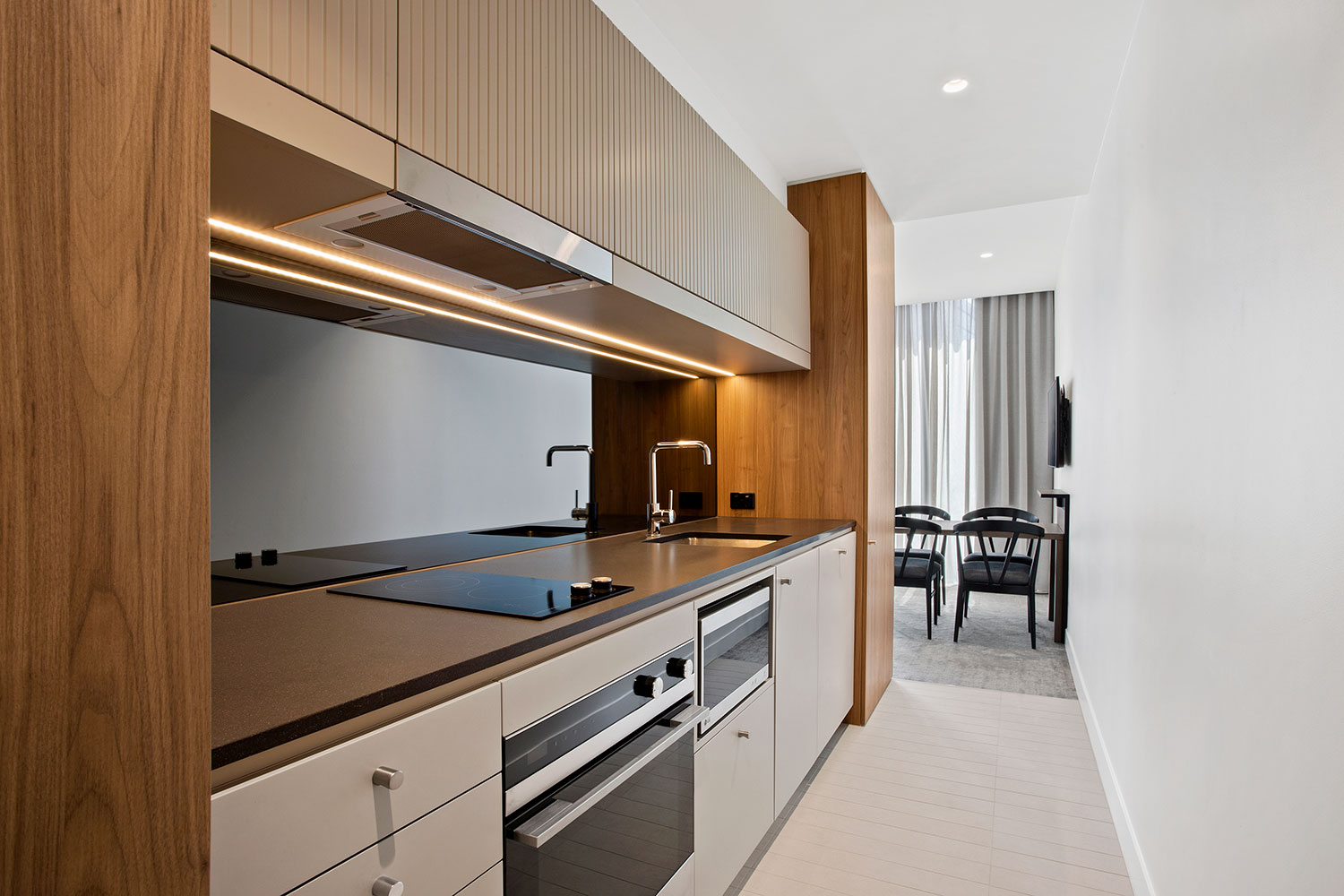 adina apartment hotel melbourne southbank 1 bedroom apartment kitchen 2021