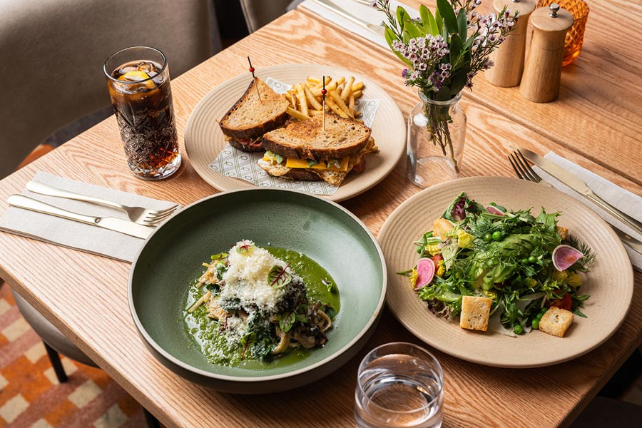 one queen express lunch 900