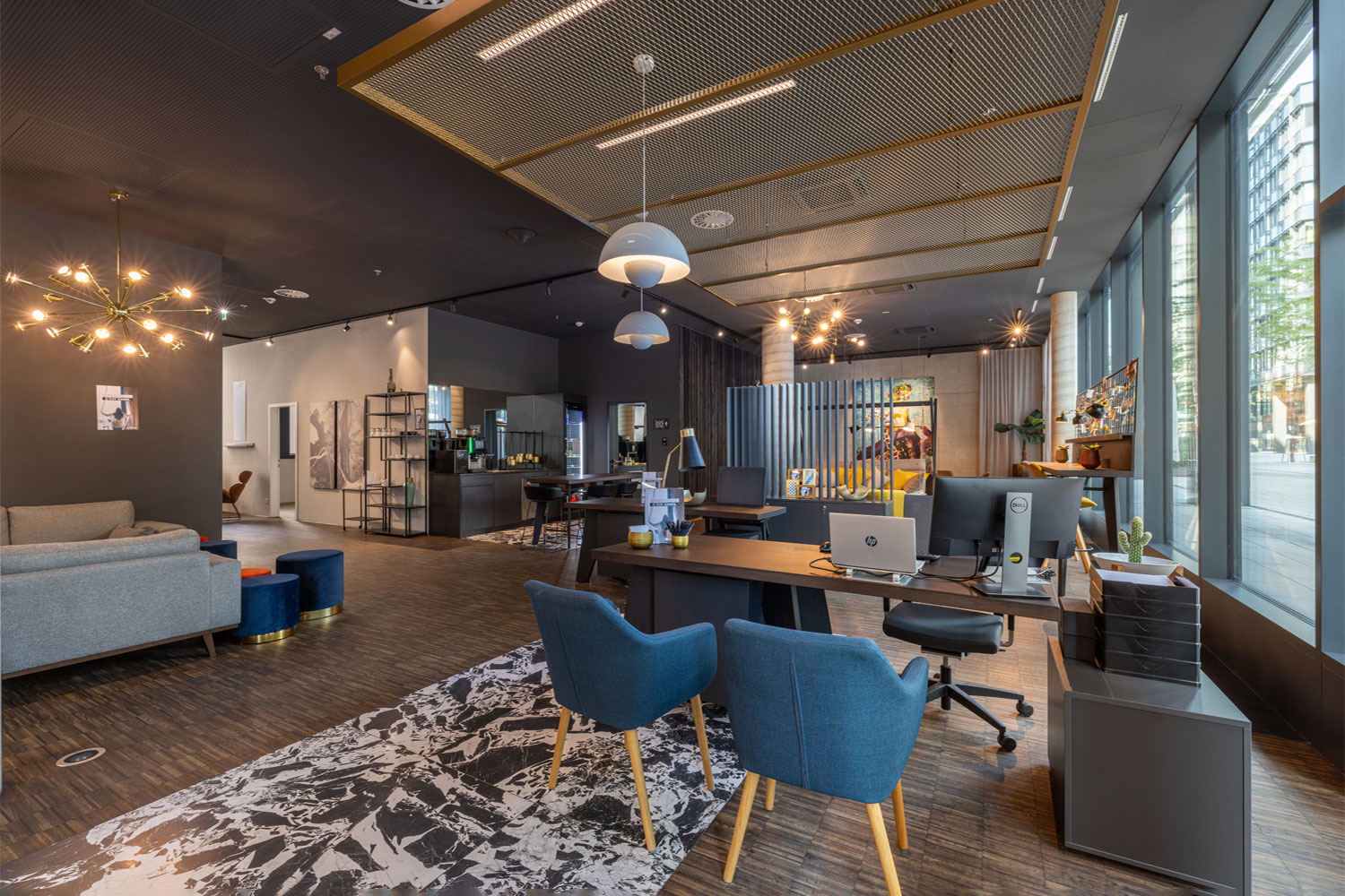adina serviced apartments vienna front office2