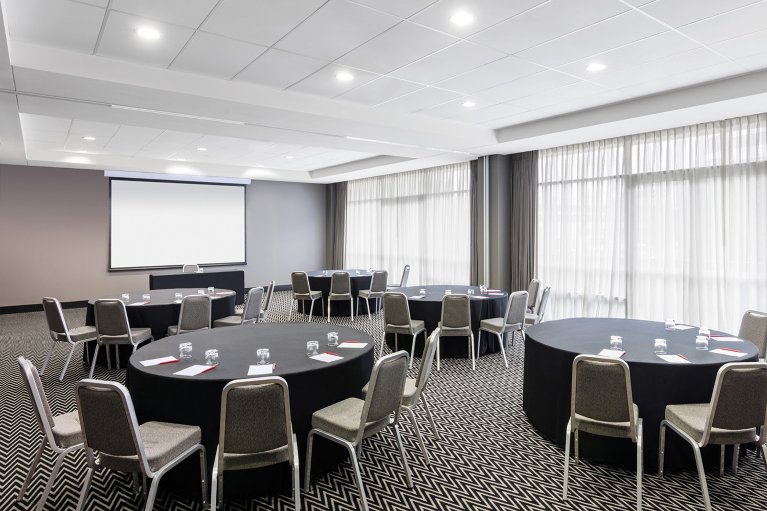 adina apartment hotel sydney airport cabin confrence room cabaret 01 2016