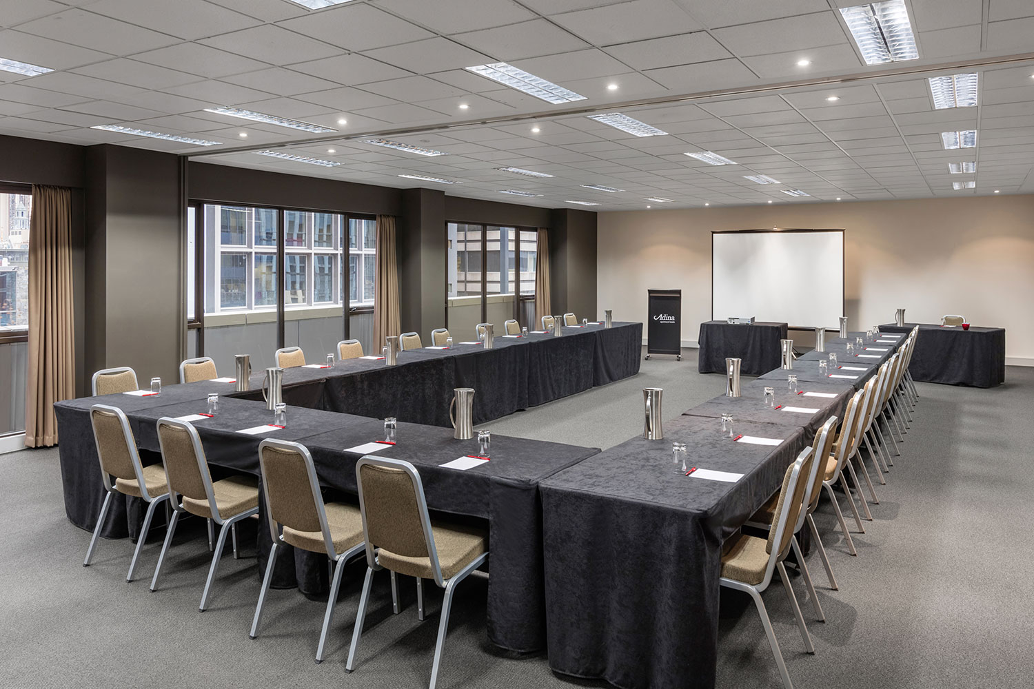 adina apartment hotel melbourne conference waratah and wattle room u shape 02 2017