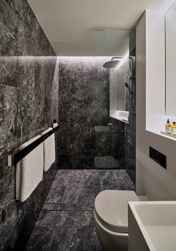 a by adina sydney prototype room bathroom 01 2019