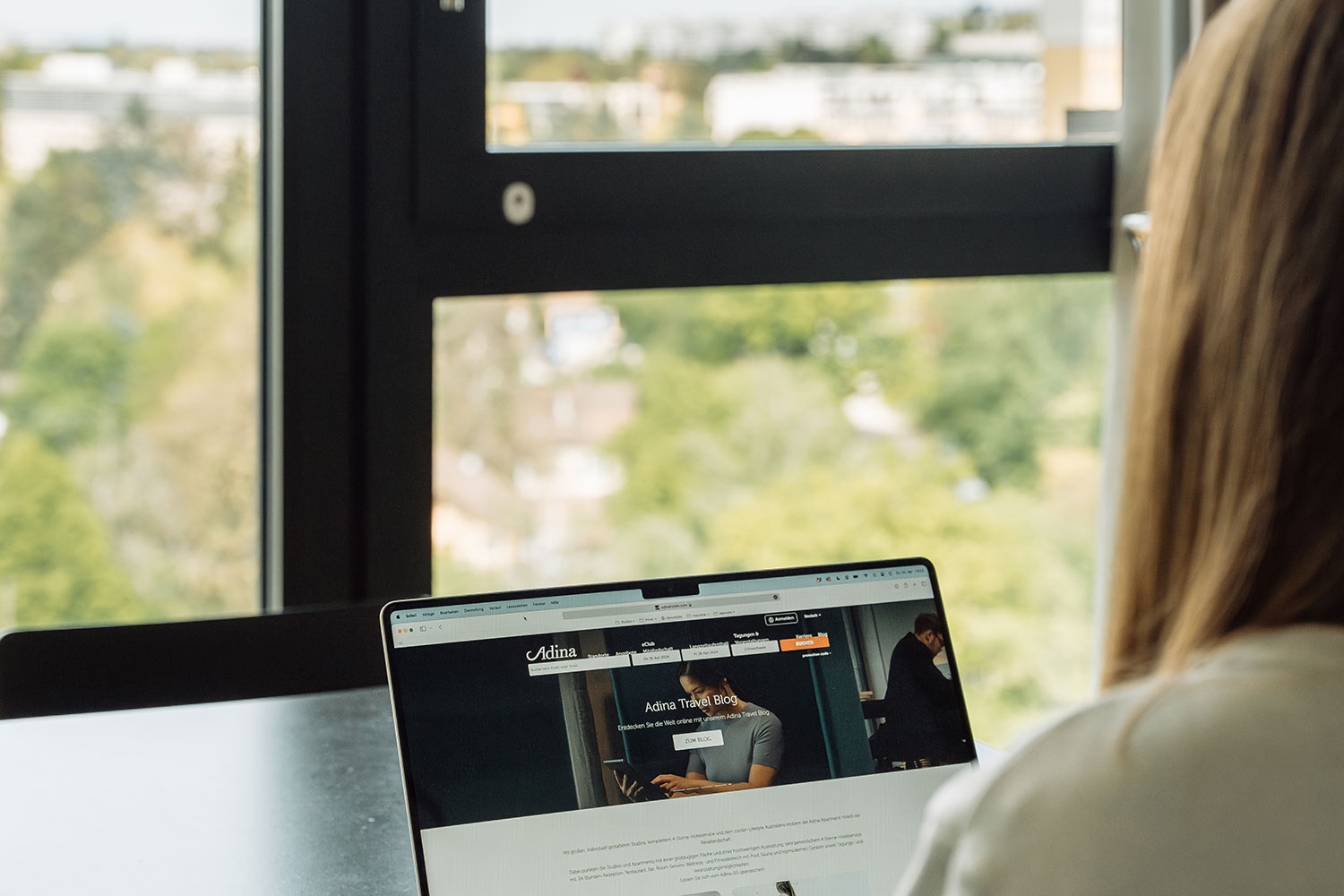 adina geneva_meeting people_04 2024