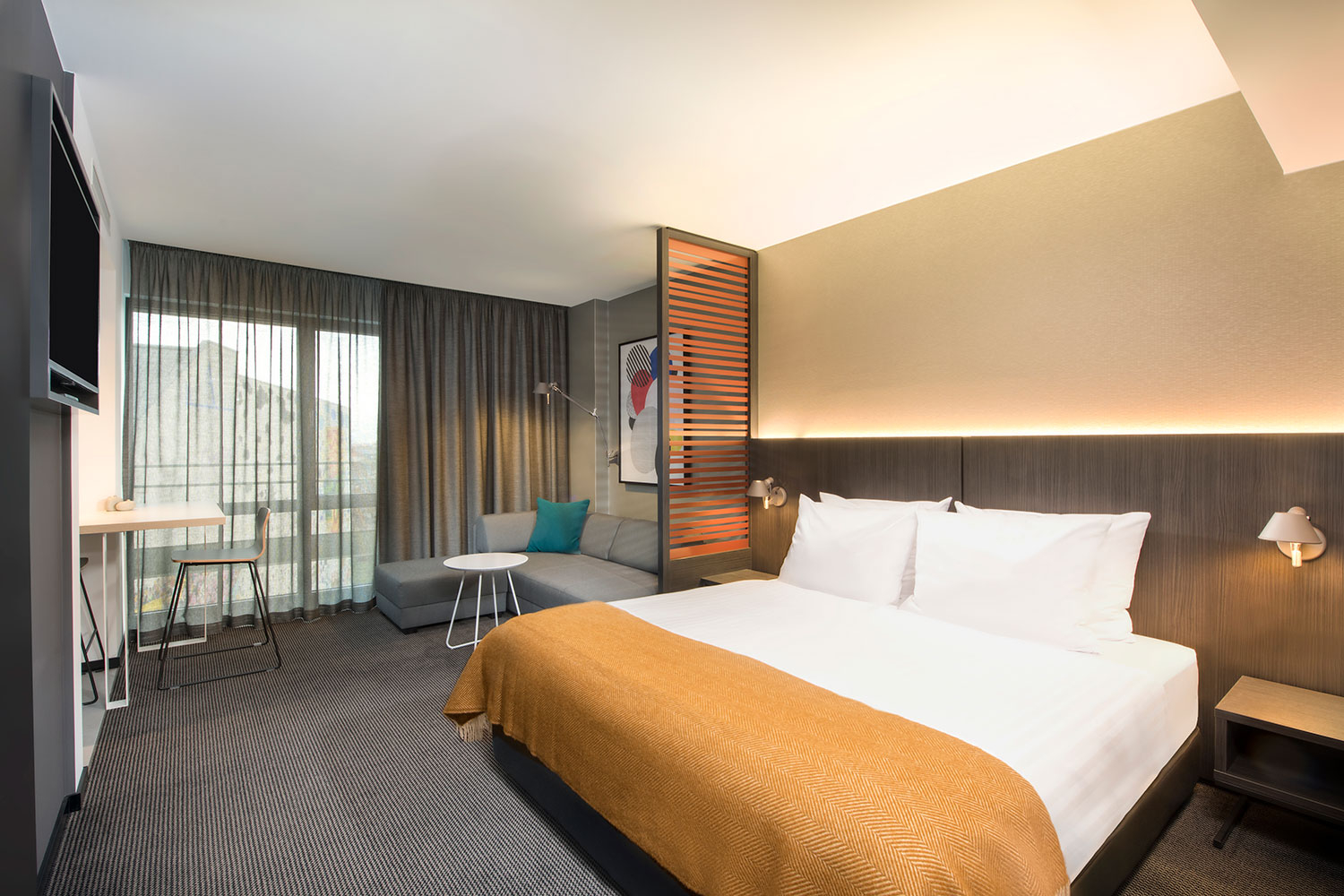 adina apartment hotel leipzig studio room bedroom 04 2017
