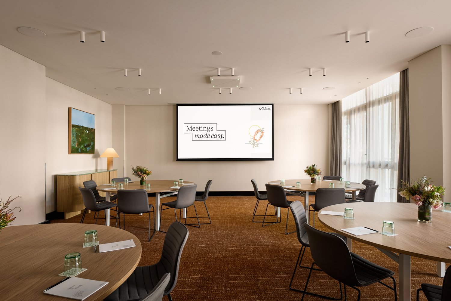 adina sydney darling harbour mariner b meeting room cabaret 02 2026