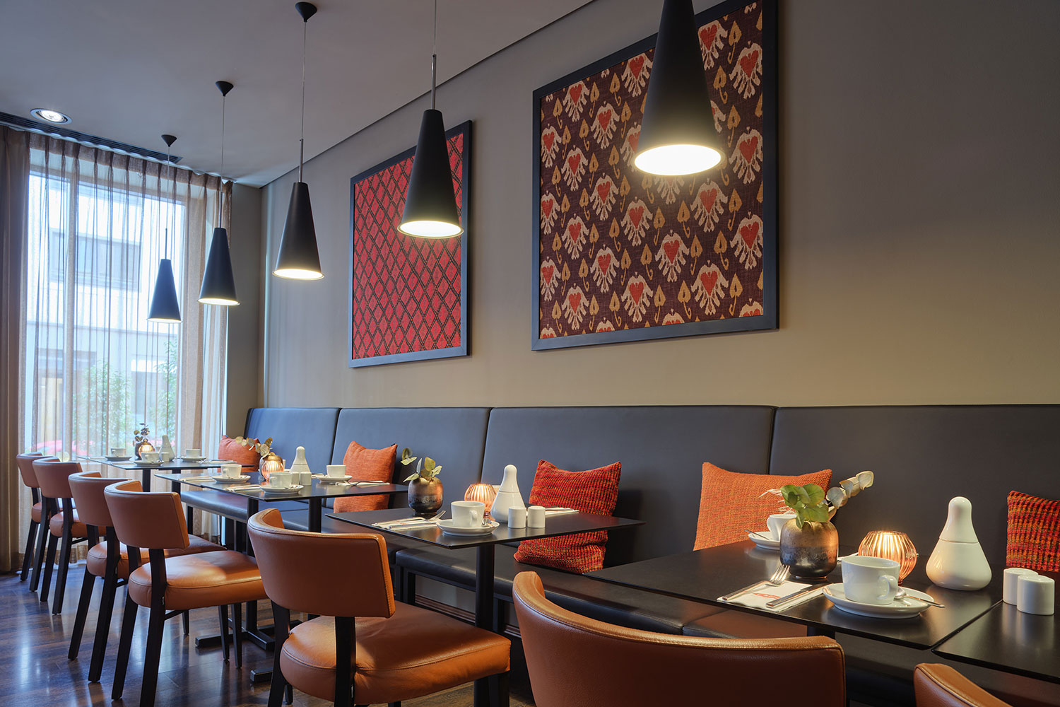 adina apartment hotel frankfurt neue oper breakfast2 11 2022