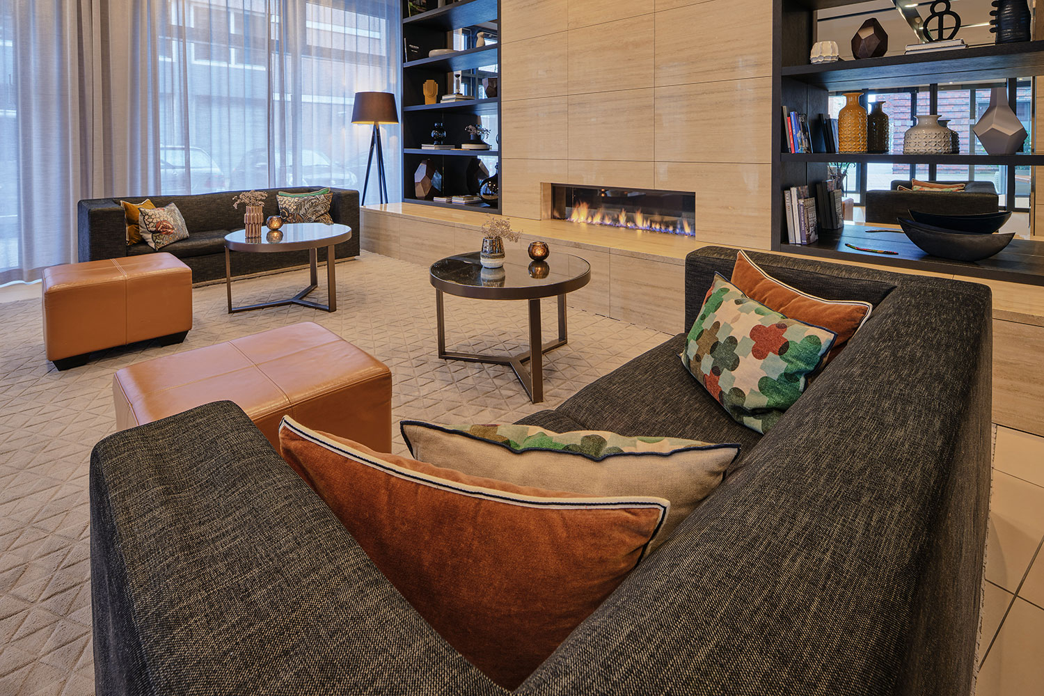 adina hotel hamburg michel lobby2_2023