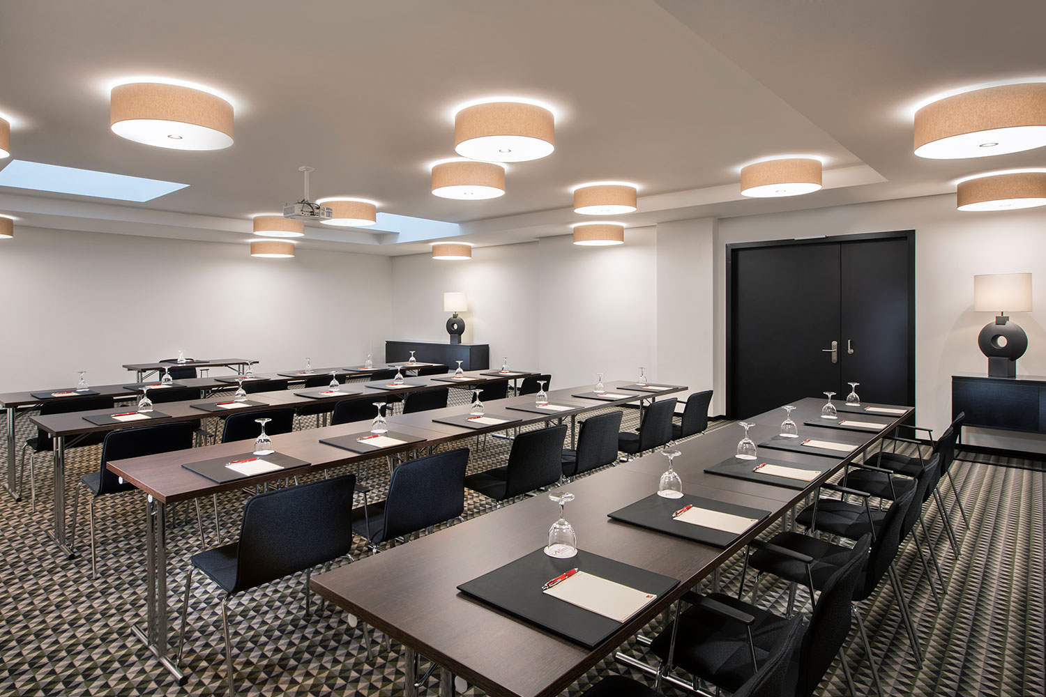 adina apartment hotel leipzig conference room bruhl classroom 02 2017