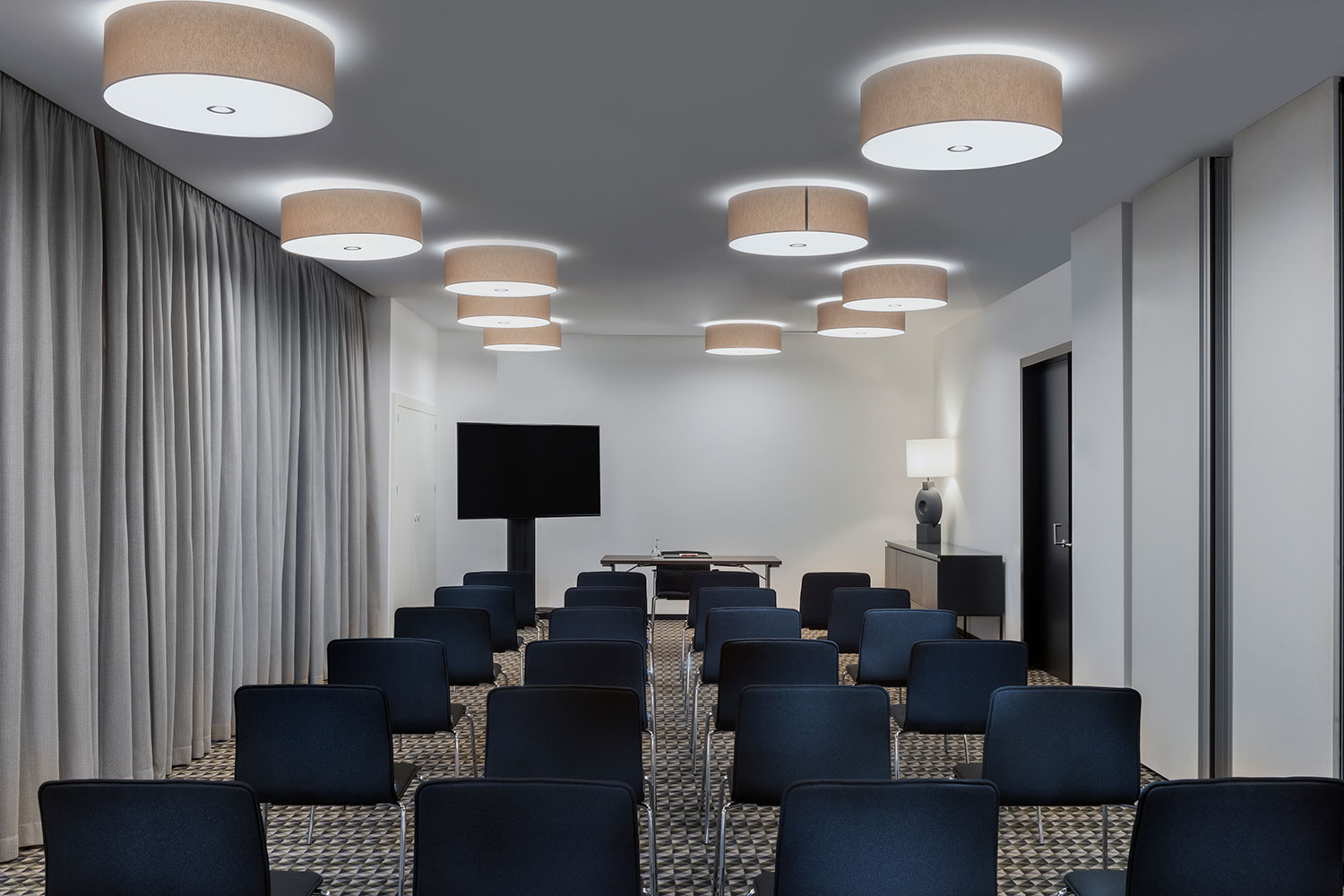 adina apartment hotel leipzig conference room kombi theatre 02 2017