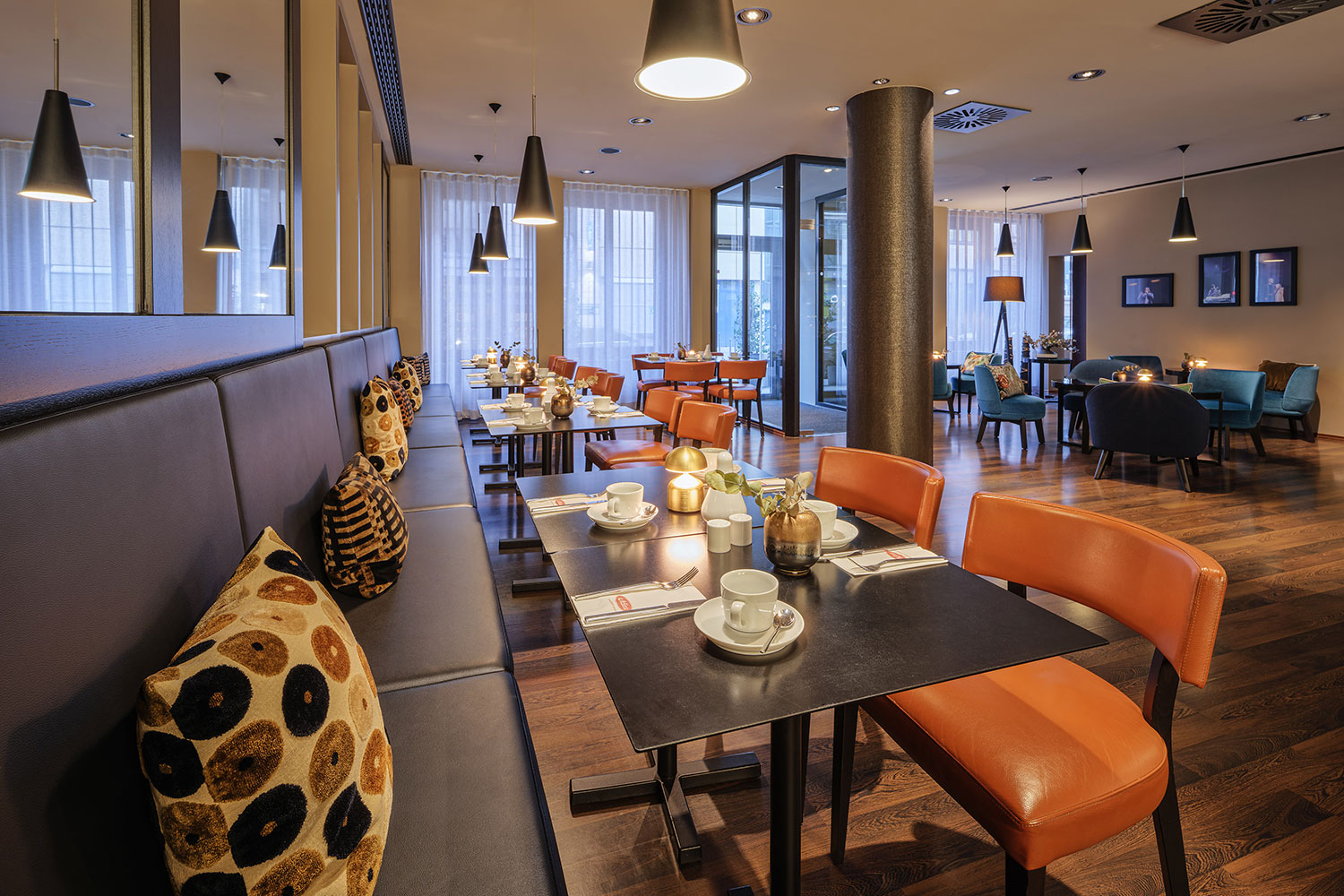 adina apartment hotel frankfurt neue oper breakfast 11 2022