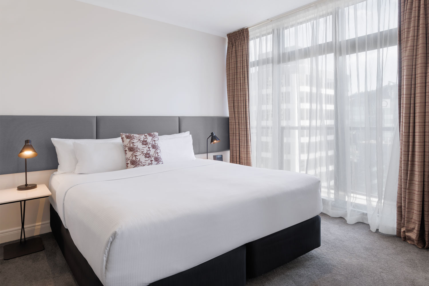 557240 citylife auckland city superior room