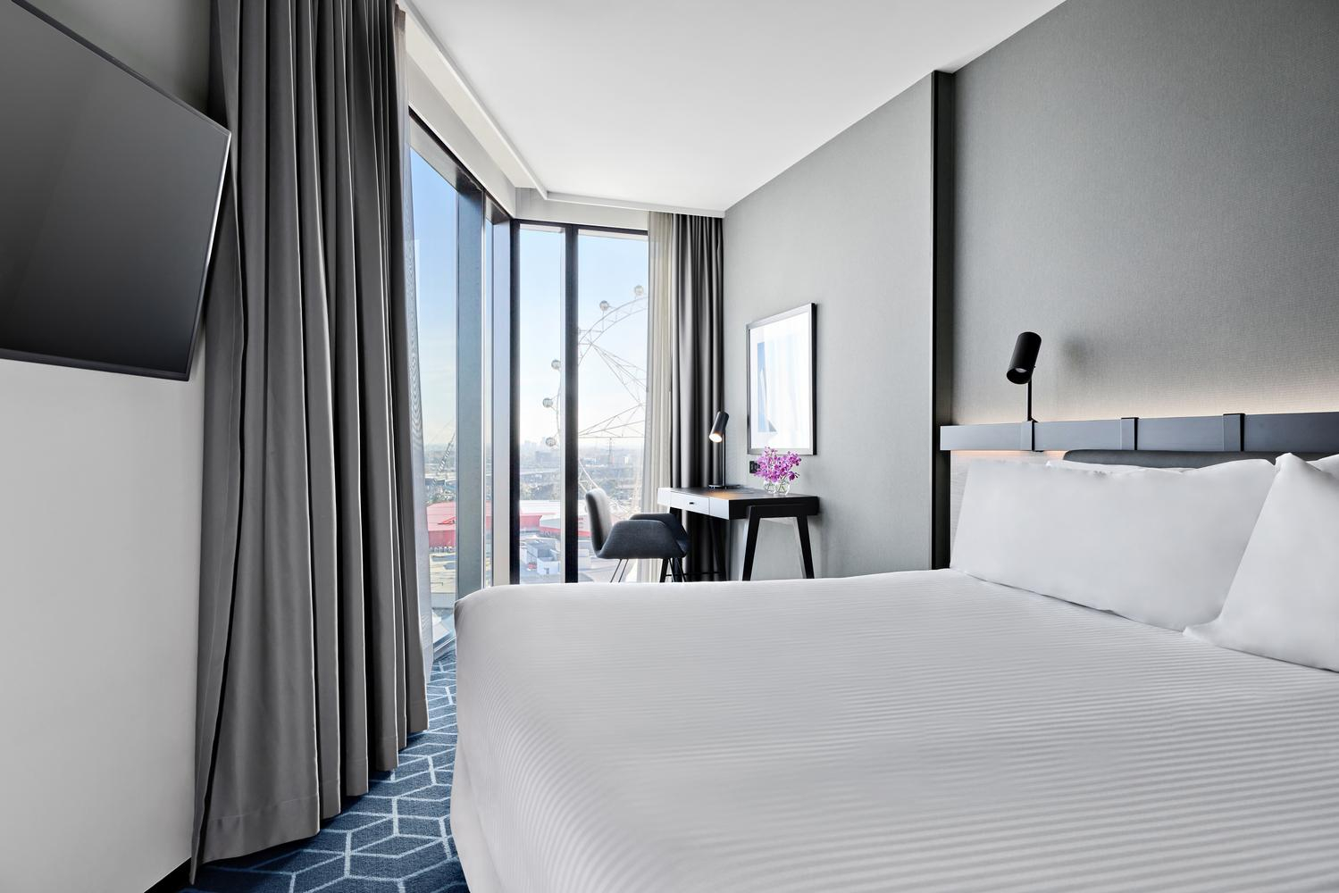 vibe hotel melbourne docklands corner room king 20 2024
