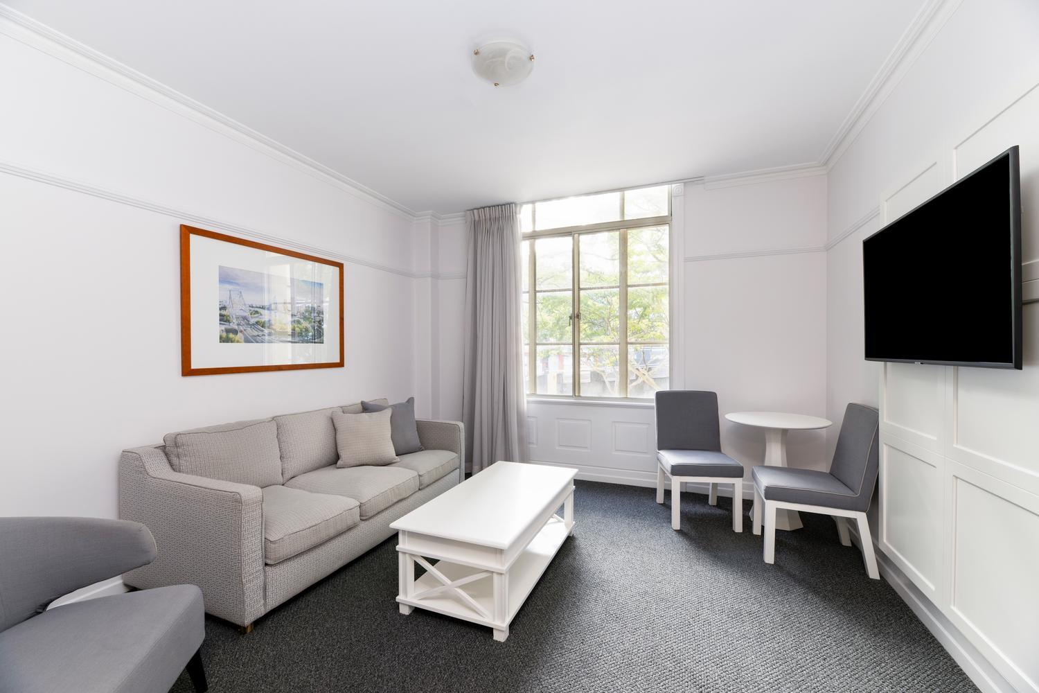 adina apartment hotel brisbane anzac square 1 bedroom lounge room 2025 1