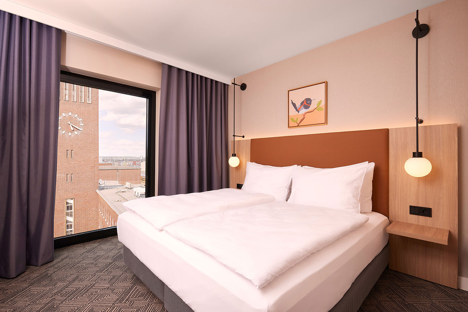 adina hotel dusseldorf_one bedroom_07 2022