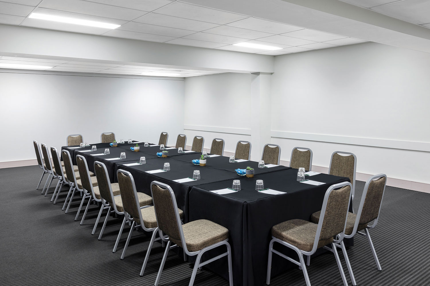 adina serviced apartments canberra kingston conference room boardroom 01 2017