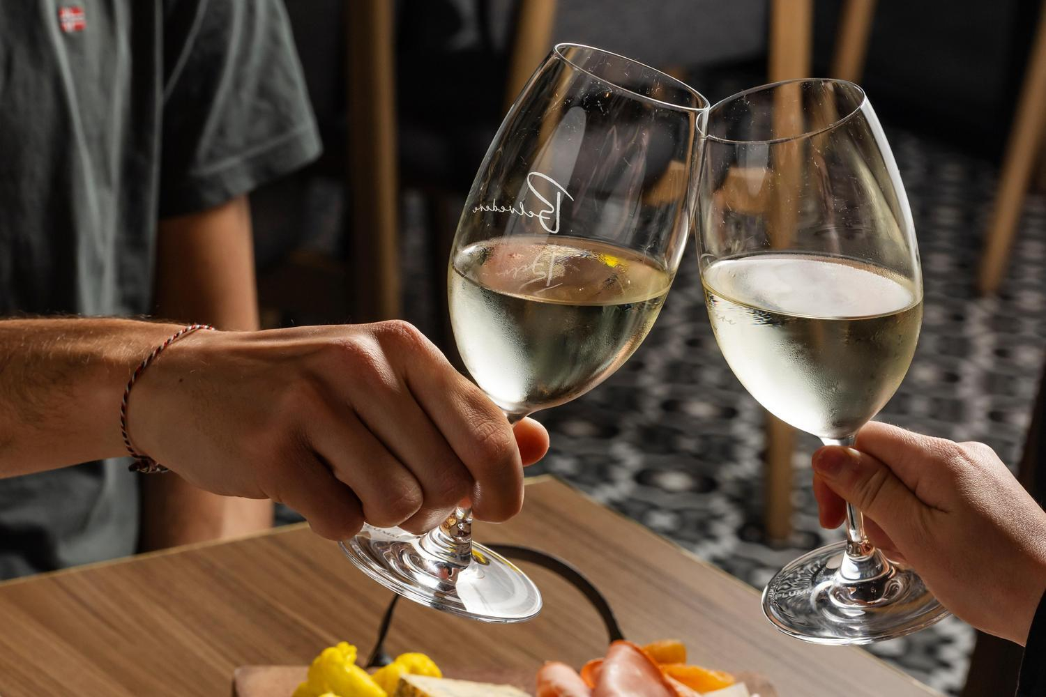 vibe hobart belvedere restaurant sammy jones october 2025 179