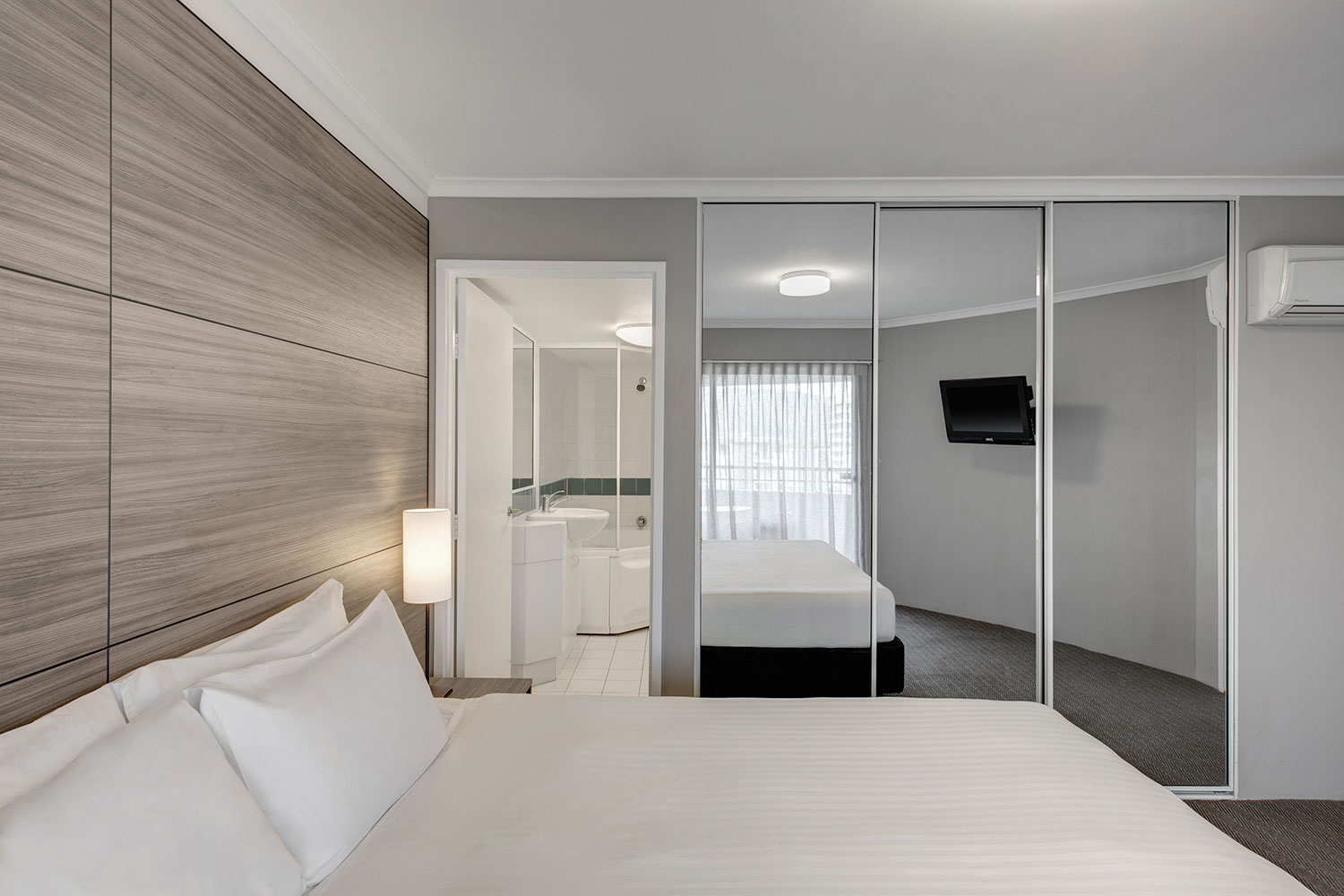 adina serviced apartments canberra james court two bedroom apartment master 02 2016