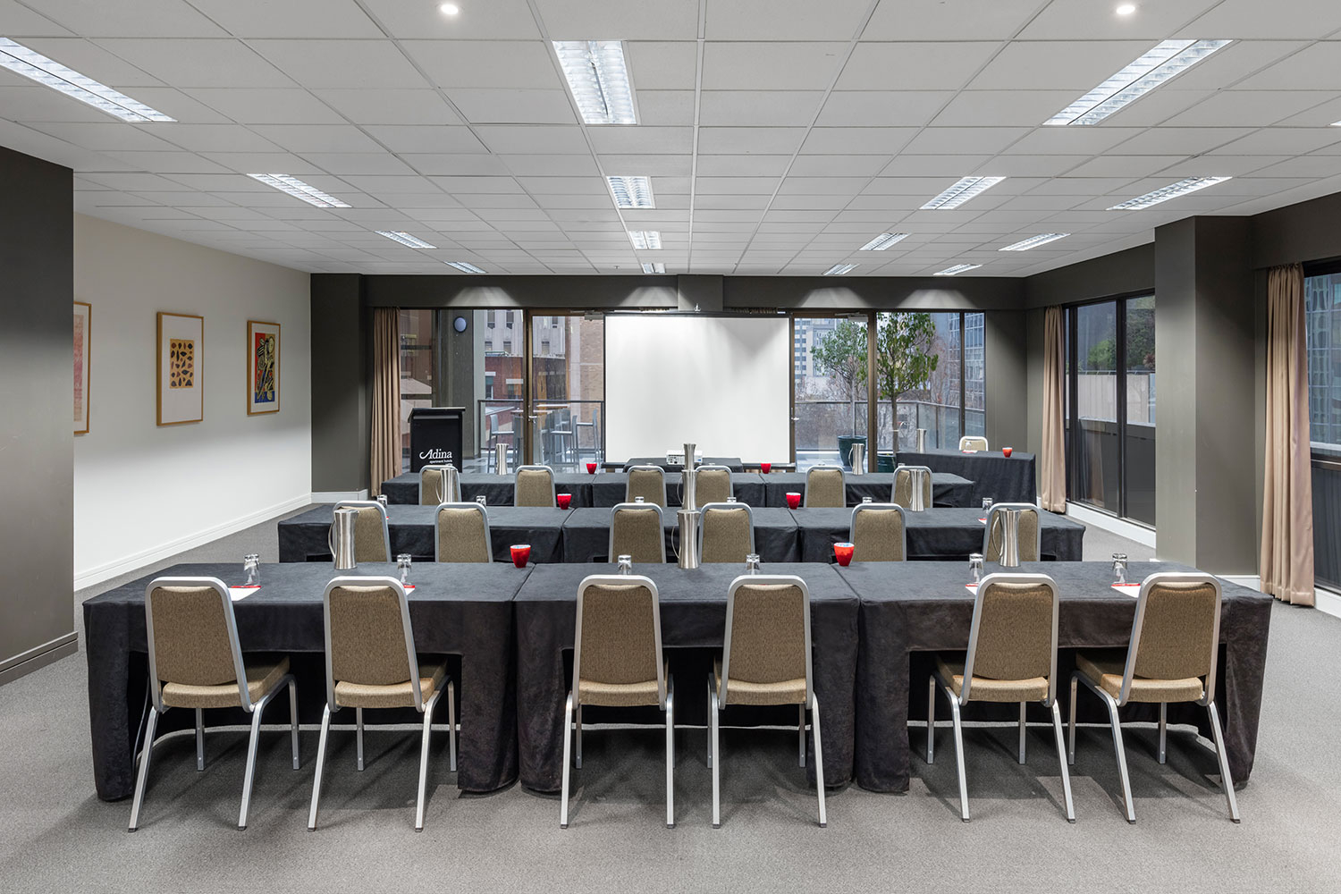 adina apartment hotel melbourne conference gardenia room classroom 01 2017