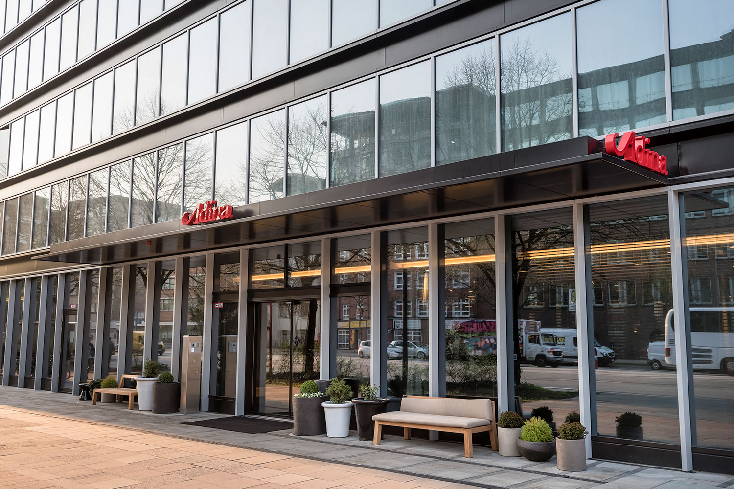 adina apartment hotel hamburg speicherstadt aussen 1