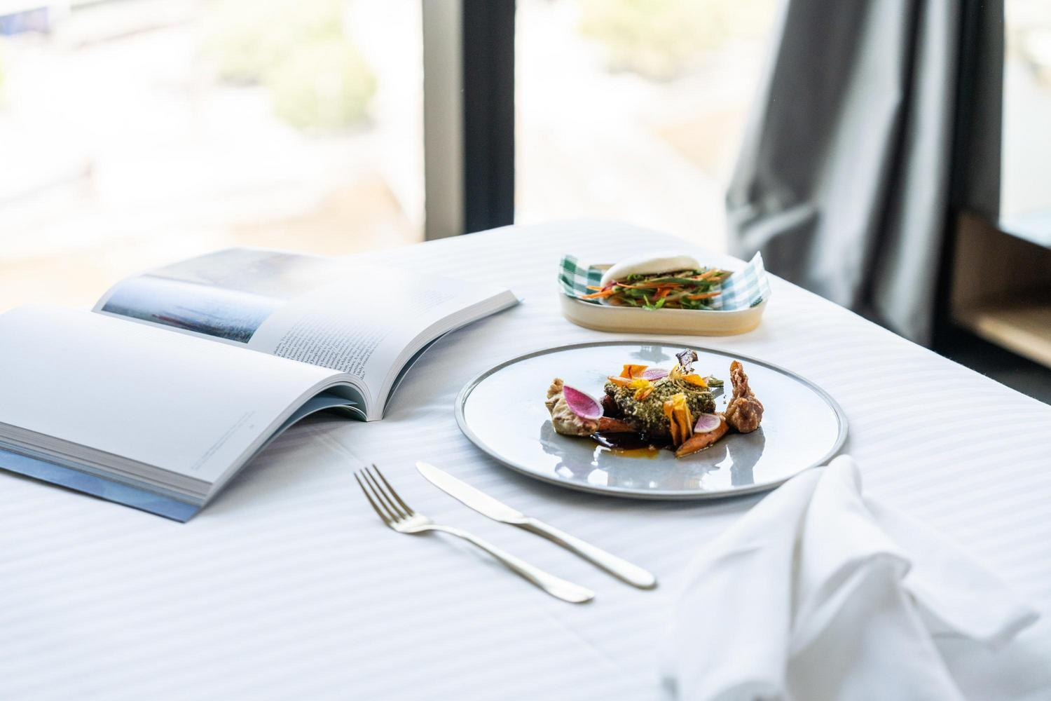 vibe hotel eclub member fleeting 1500 1000