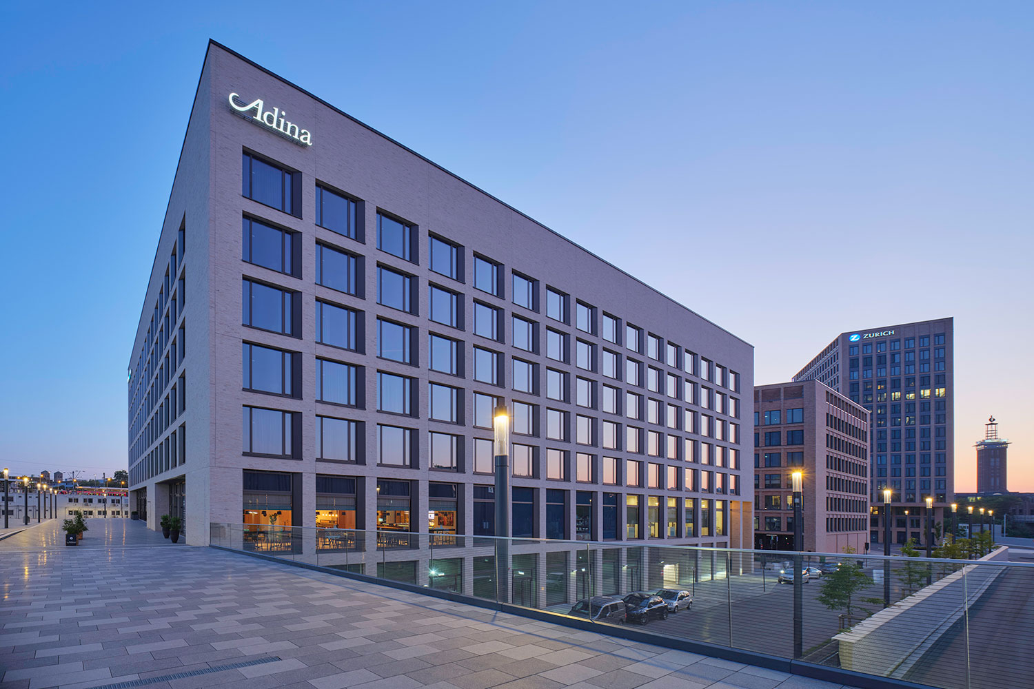 adina hotel cologne_exterior_morning_09_2021