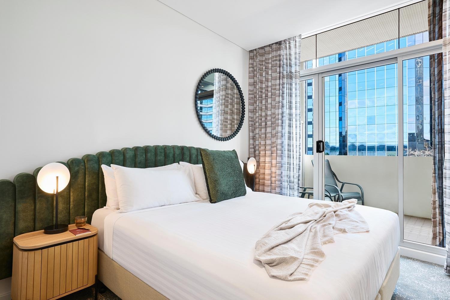 adina perth premier one bedroom city view 02 20261
