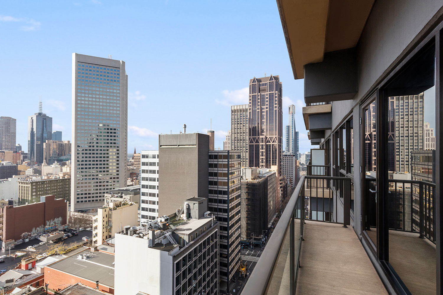 adina apartment hotel melbourne apartment balcony 2017