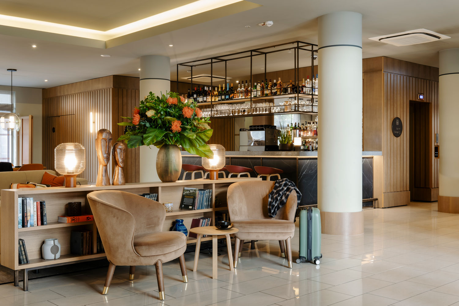 adina hotel budapest bar 02