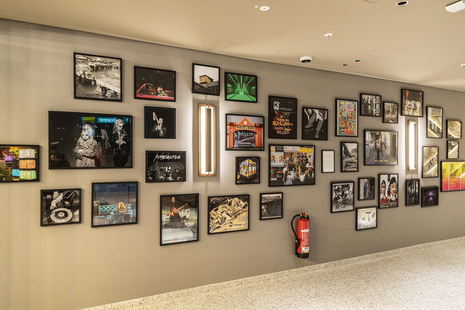 adina hotel munich entrance 09 2021