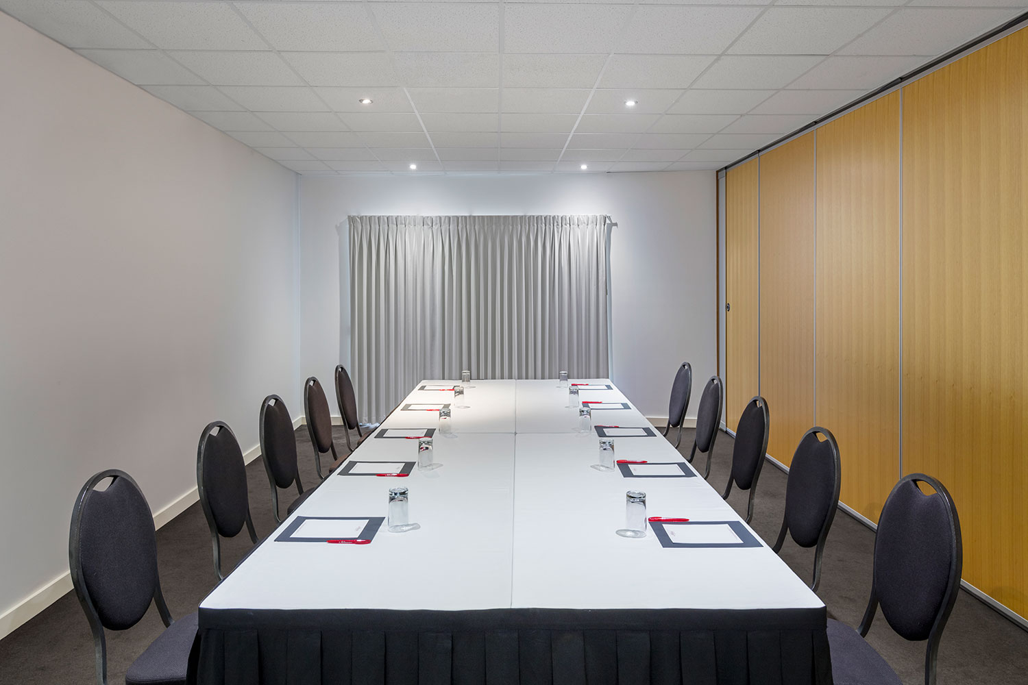 adina apartment hotel perth barrack plaza conference room boardroom setup 01 2016