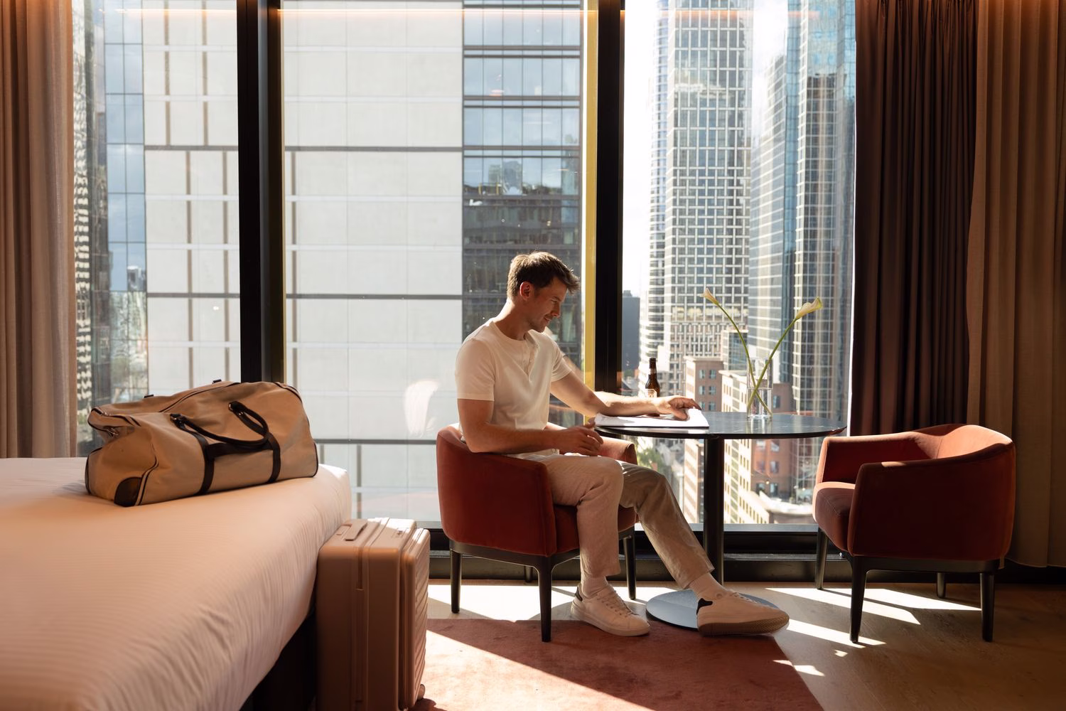 eClub exclusive offer — guest relaxing in a Quincy room