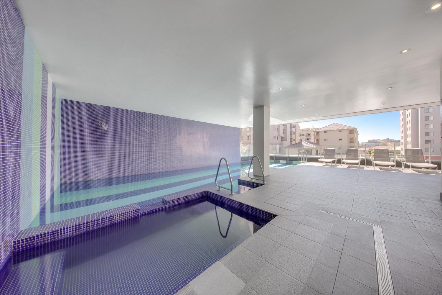 adina apartment hotel wollongong pool 01 2018