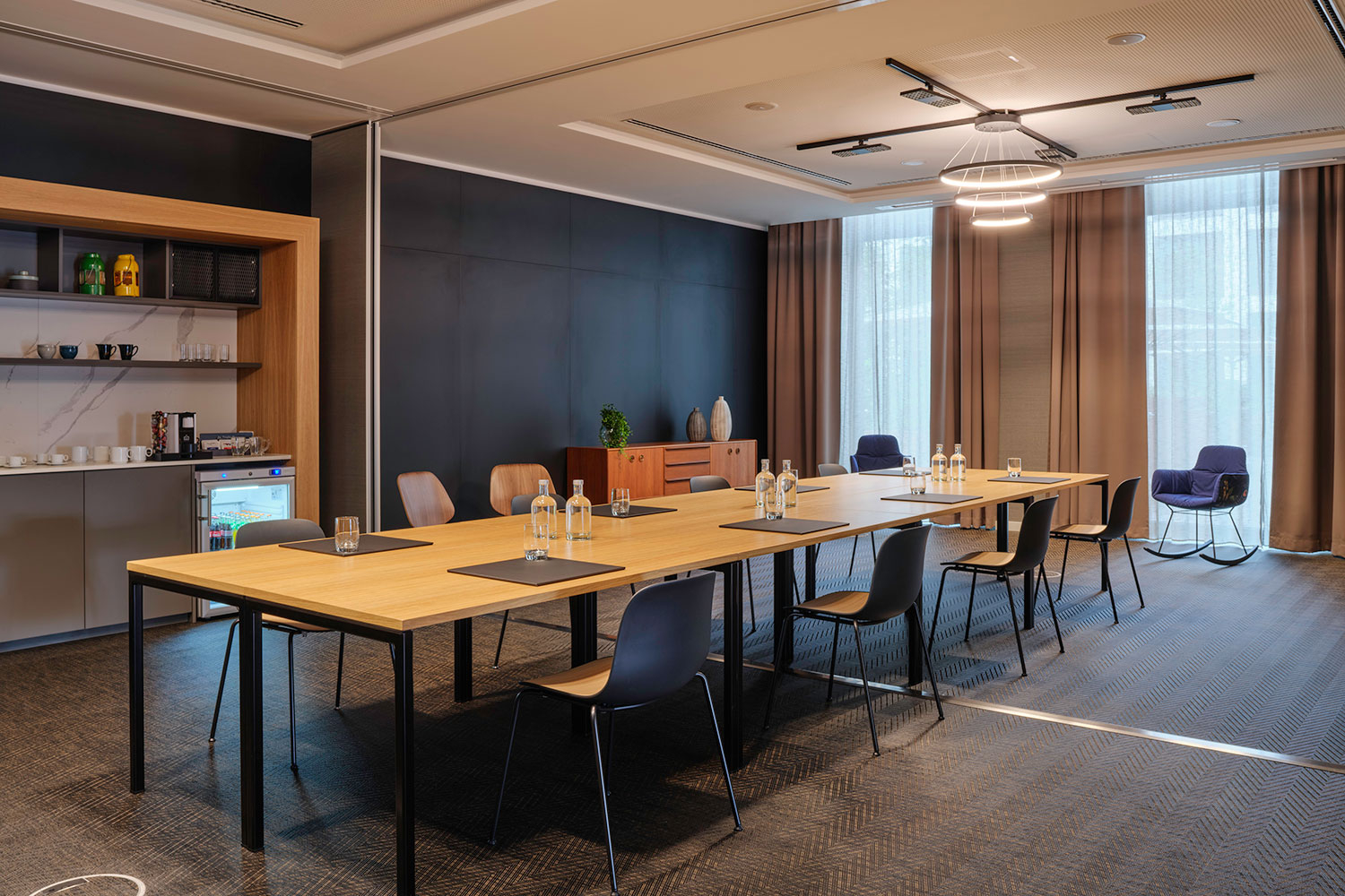 adina hotel cologne_meeting3_07_2021