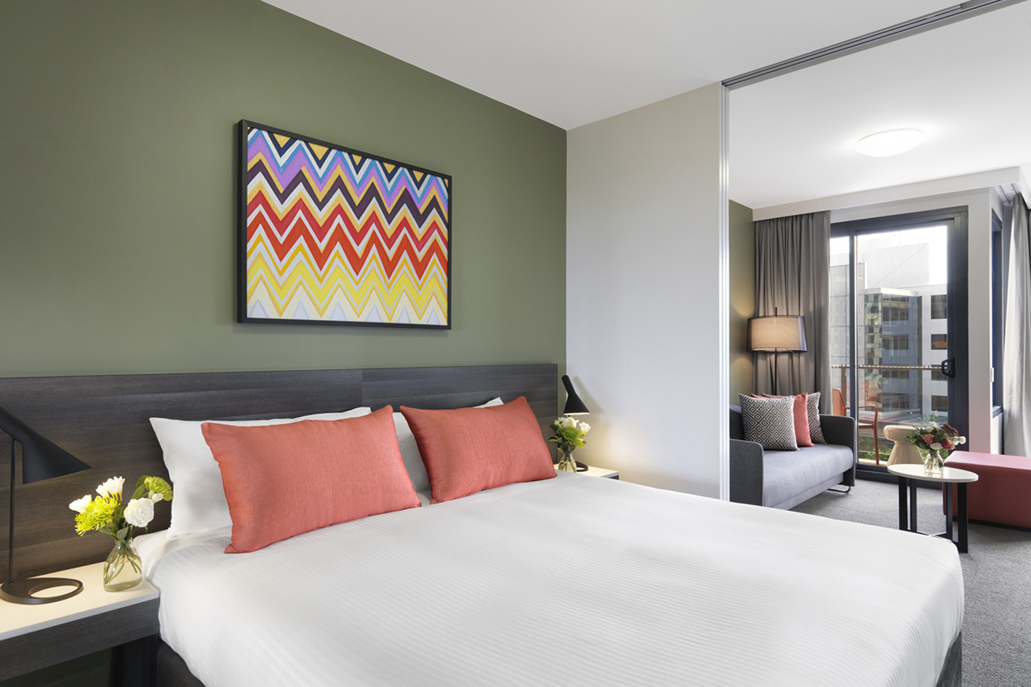 adina apartment hotel sydney airport one bedroom king 02 2015