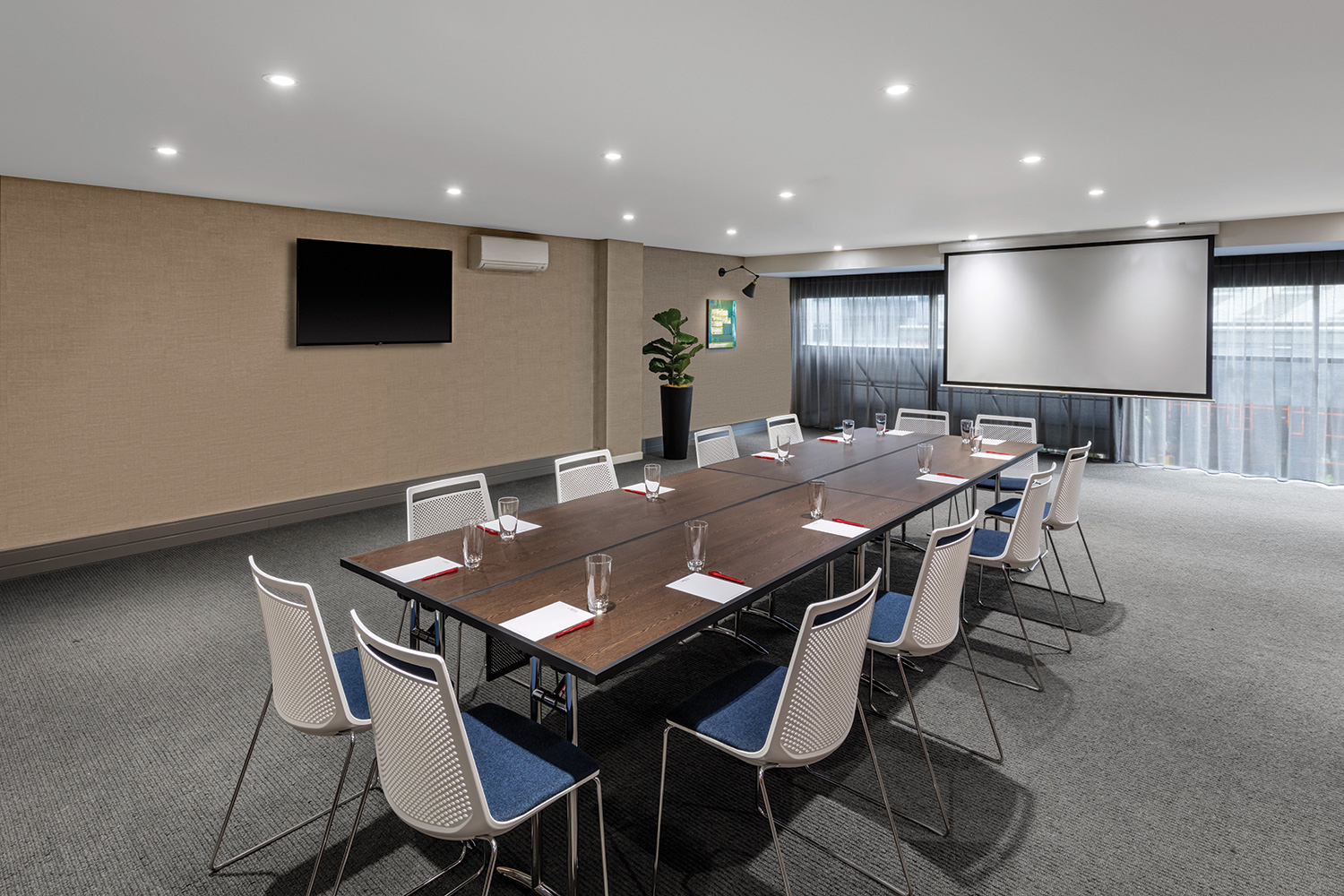 adina apartment hotel auckland britomart mahuhu conference room boardroom 2016