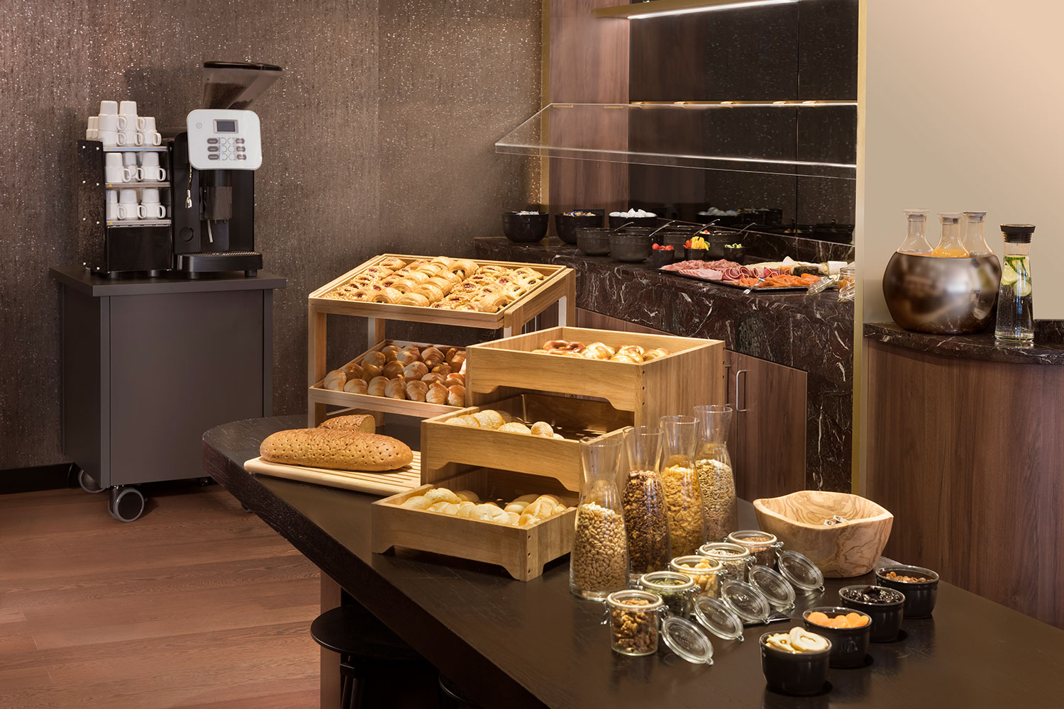 adina apartment hotel nuremberg breakfast 2